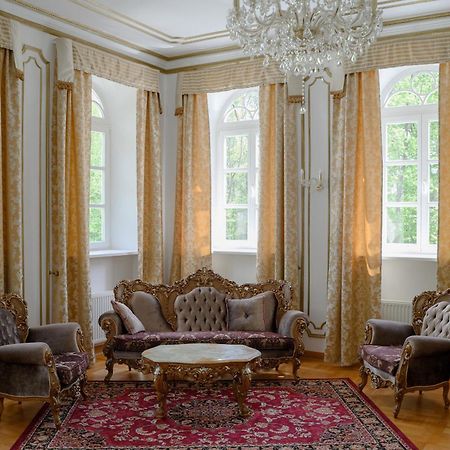 Palac Chojnata Wola Chojnata Kültér fotó